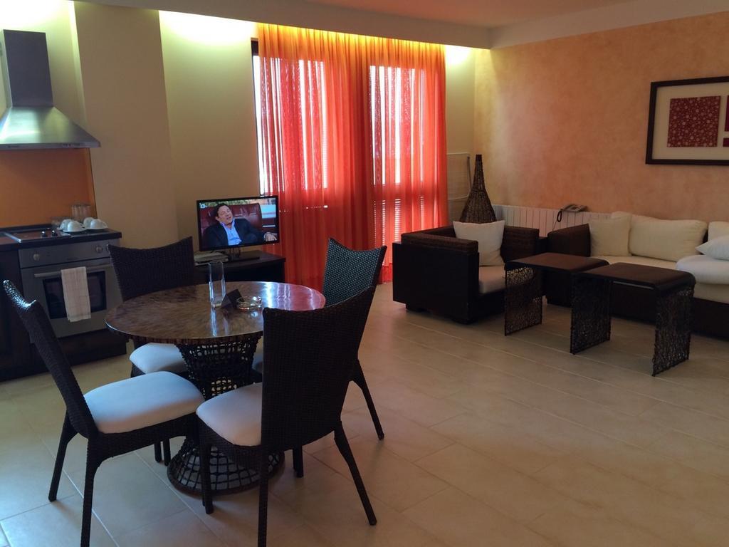 Apartments Oasis Vip Club Slantchev Briag Extérieur photo